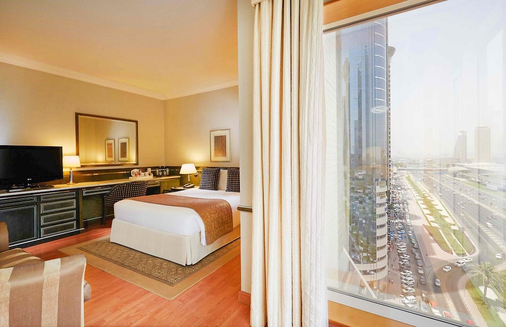 Club Room, 1 Bedroom, City View (Executive) photo 1