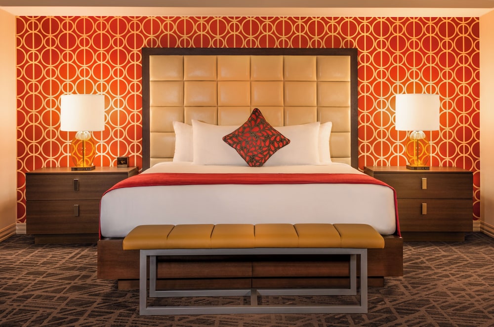 Room (Room Type Assigned on Arrival) - Photo 2