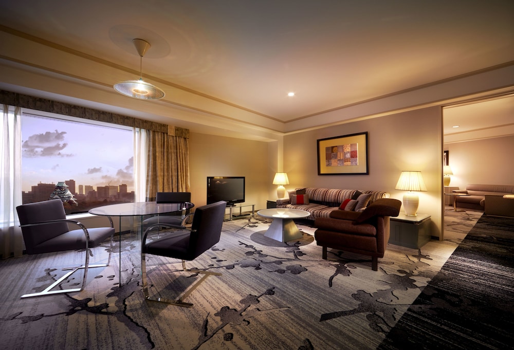 Luxury Connecting Suite, 4 Adults, Castle View