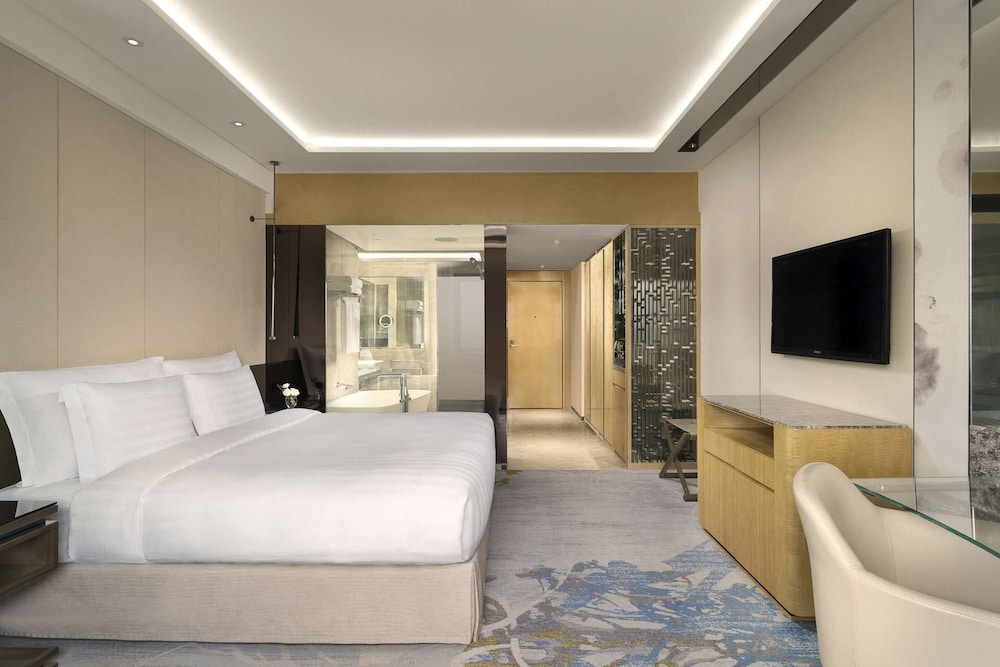 Single Room (Deluxe River View)