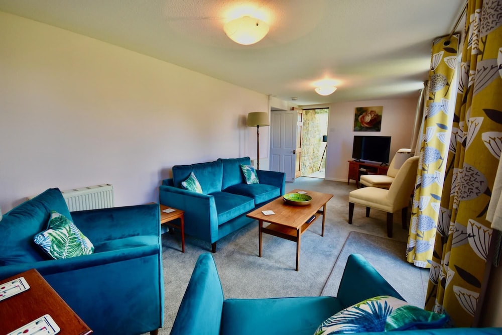 Apartment photo 2