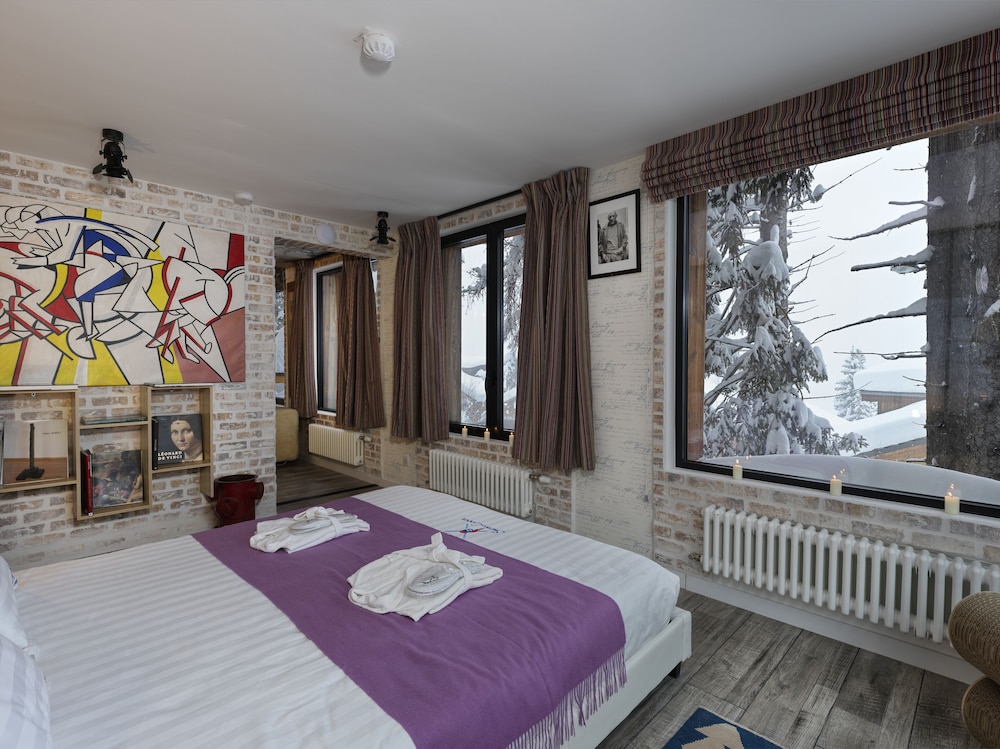Suite 3 photo 3