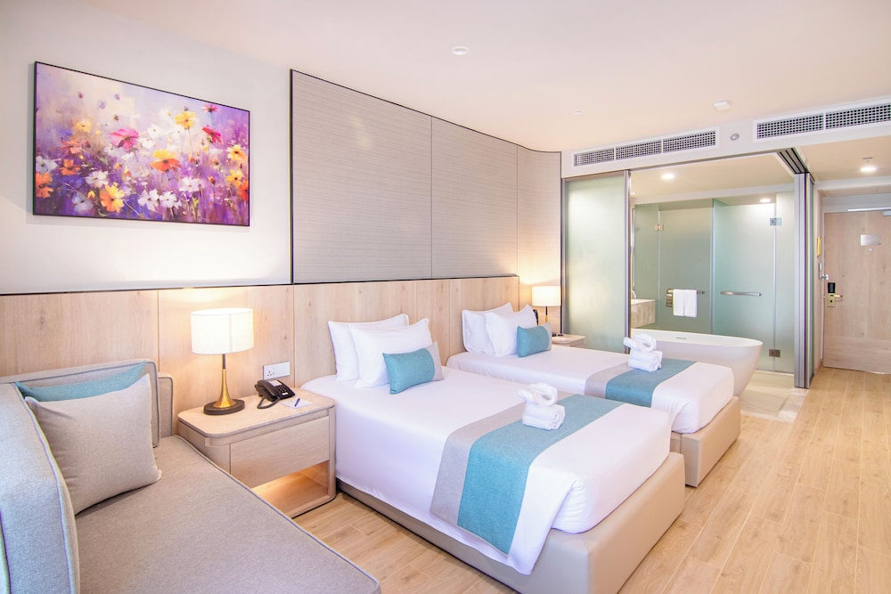 One Bedroom Regency Suite - Modern Style