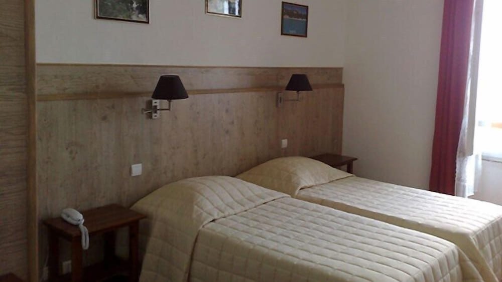 Twin Room - Photo 1