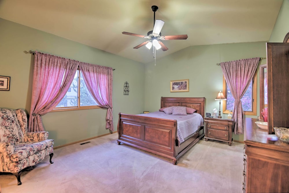 House (4 Bedrooms) photo 2