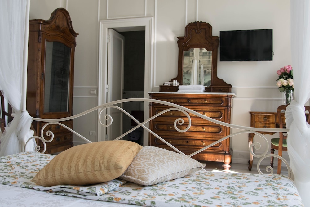 Romantic Suite, 1 Queen Bed photo 2