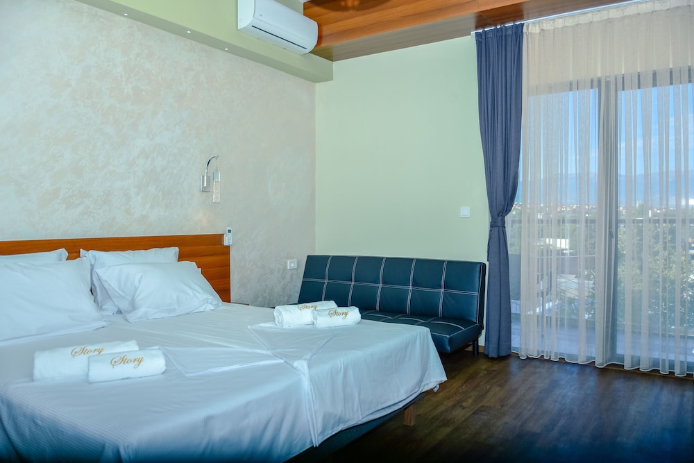 Deluxe Double Room, 1 Double or 2 Twin Beds, Balcony, River View
