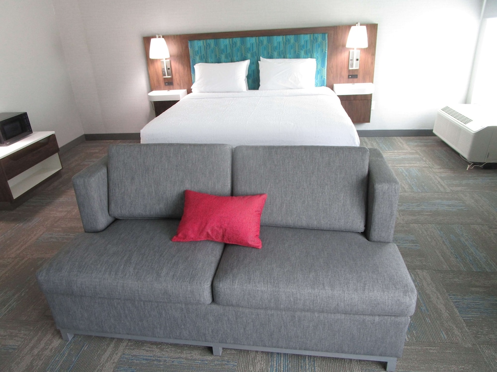 Suite, 1 King Bed, Non Smoking (with Sofabed) - Photo 2