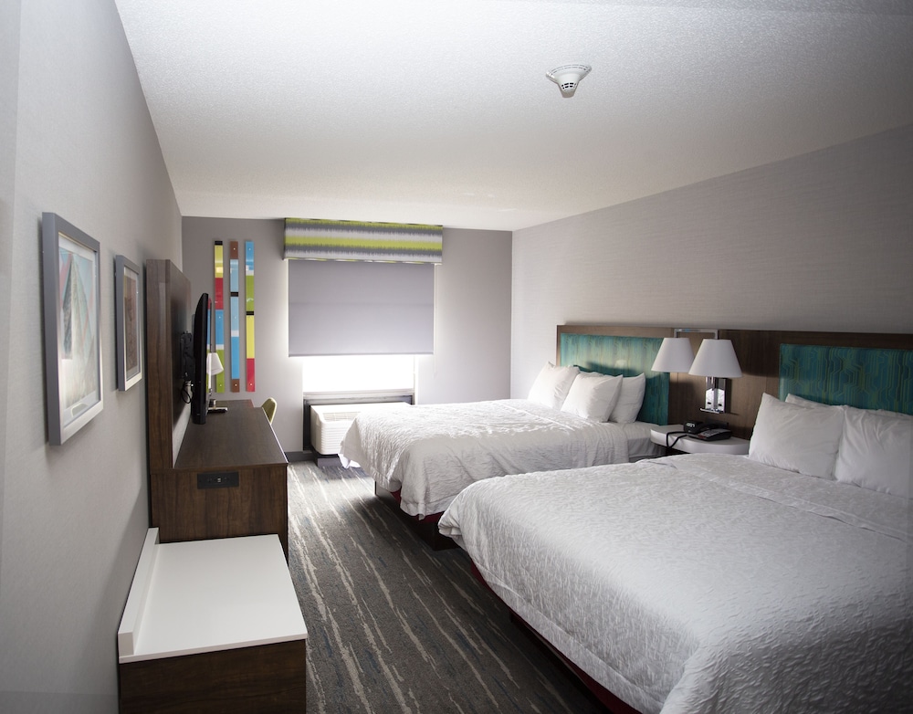 Room, 2 Queen Beds, Accessible, Non Smoking - Photo 2