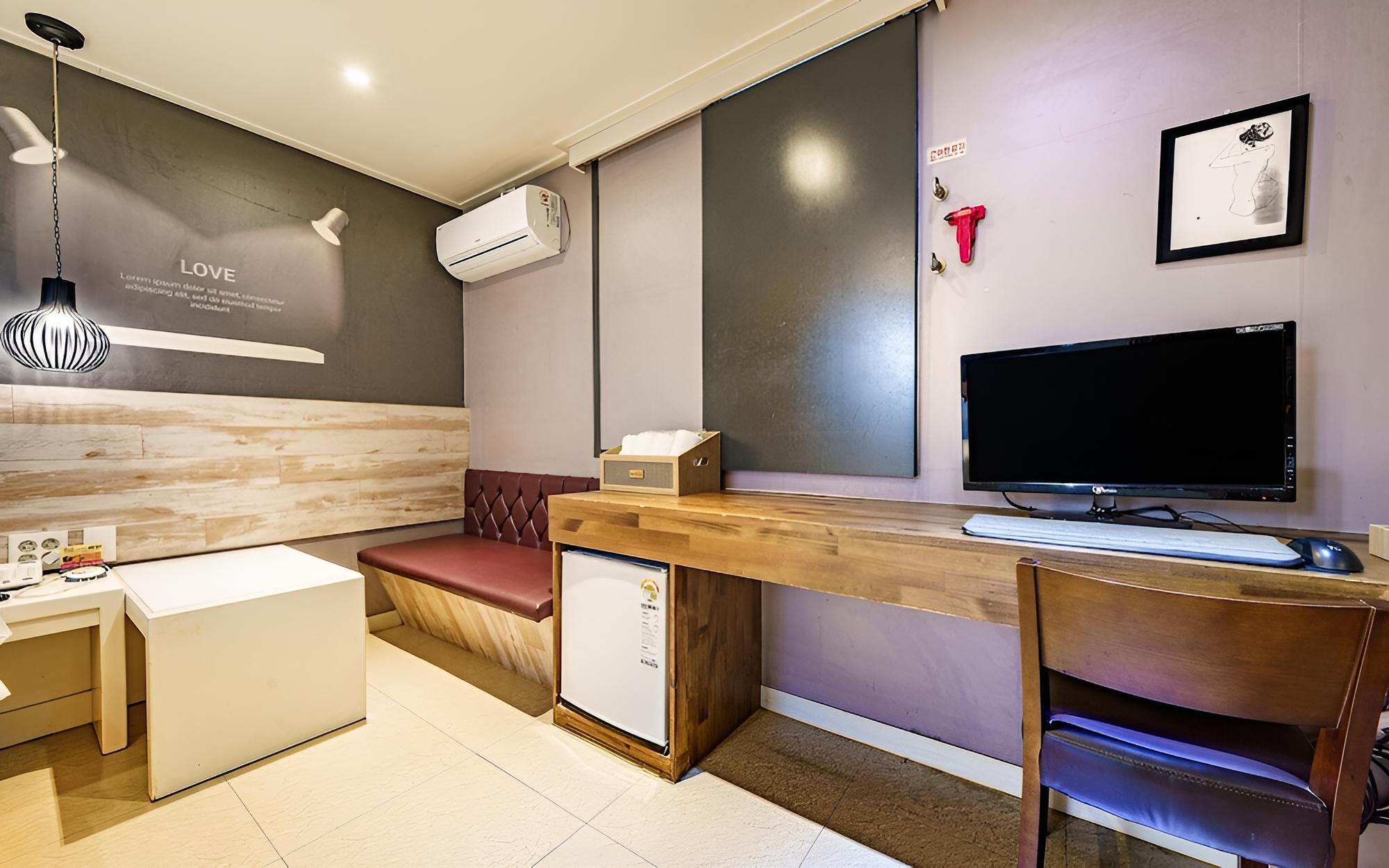 Room (Standard room (free watching Netflix ) - Photo 1