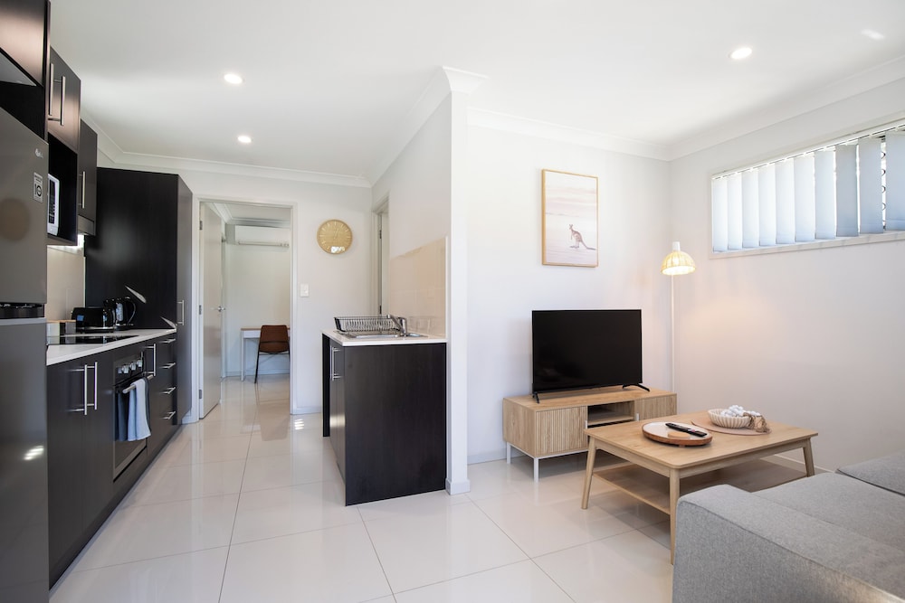 Superior Apartment, 1 Queen Bed, Non Smoking, Kitchen