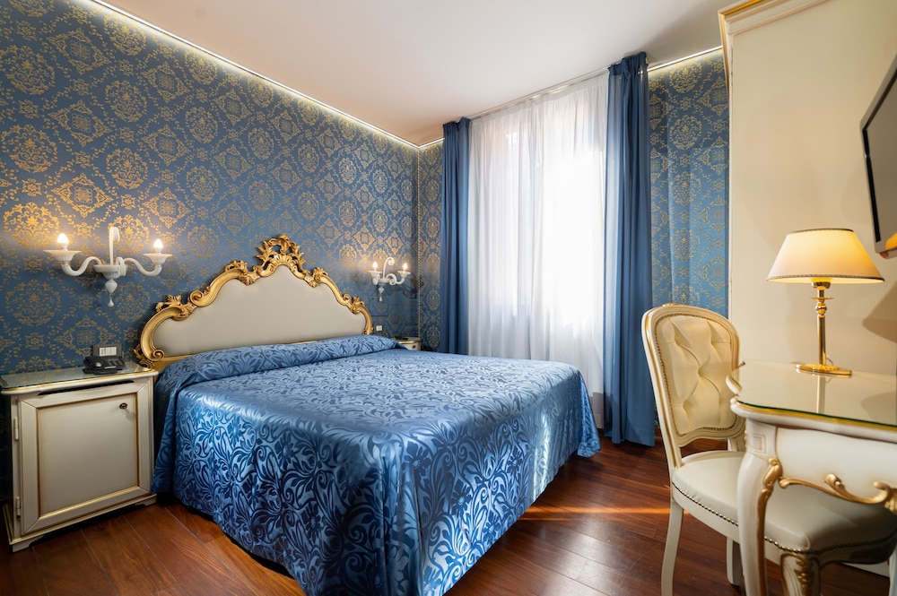 Classic Double or Twin Room