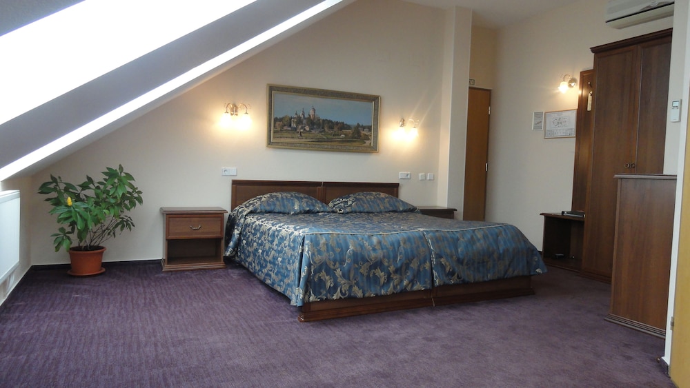 Standard Double Or Twin Room (Attic) photo 1