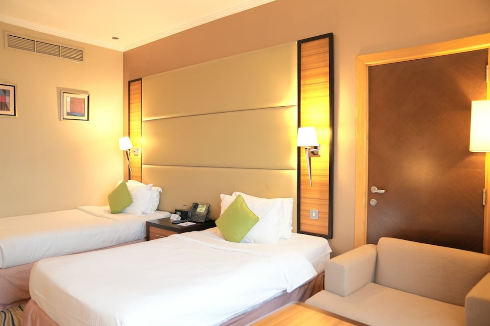 Executive Room, 2 Twin Beds - Photo 2