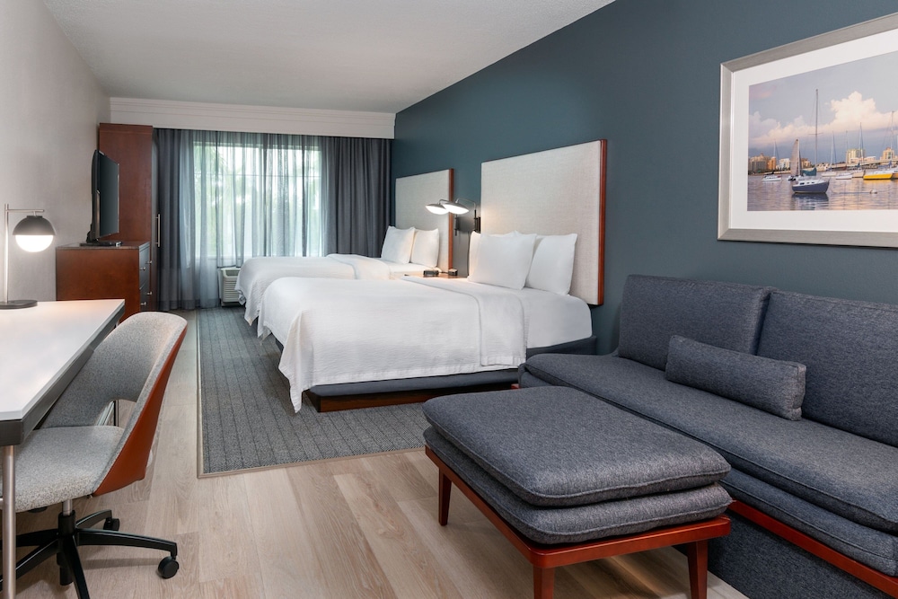 Room, Multiple Beds