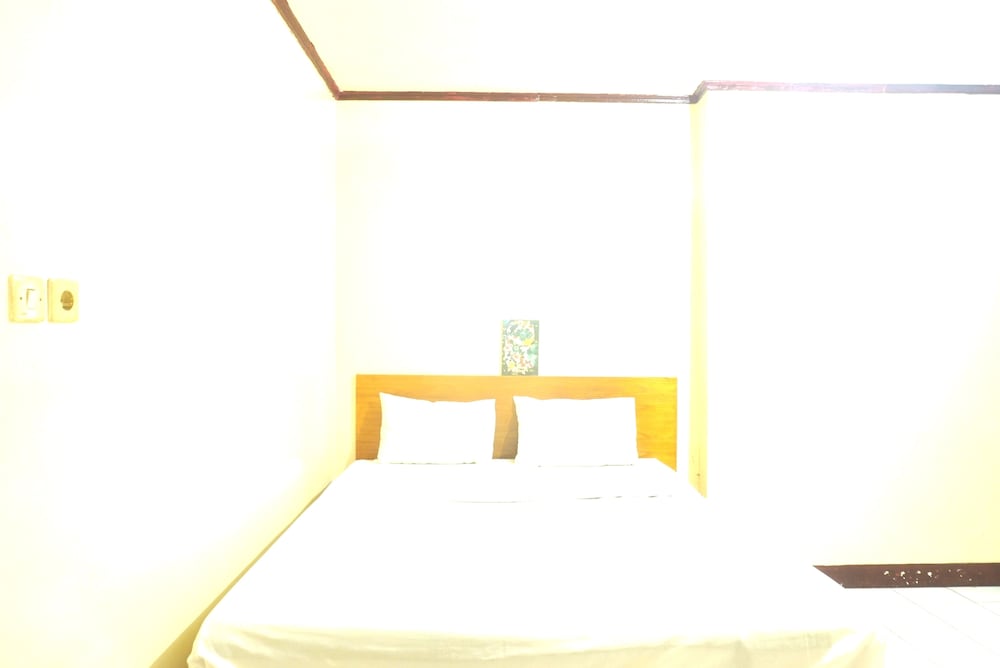 Standard Double Room - Photo 7