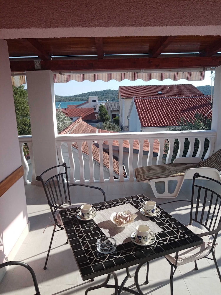 Apartment (One Bedroom Apartment with Balcony an) photo 1