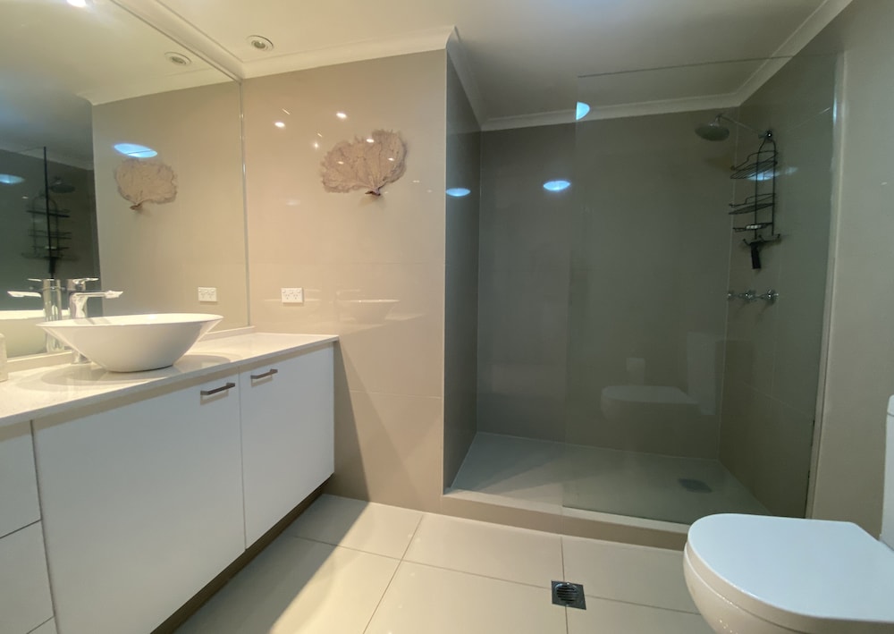 1 Bedroom Low Ocean/Garden View photo 3