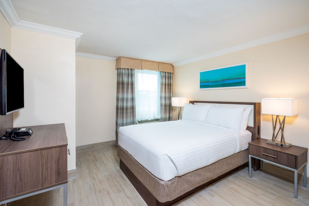 Standard Room, 1 Queen Bed, Accessible