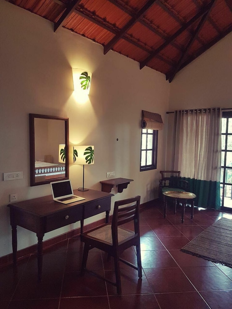 Premium Plantation Cottage With Balcony photo 2