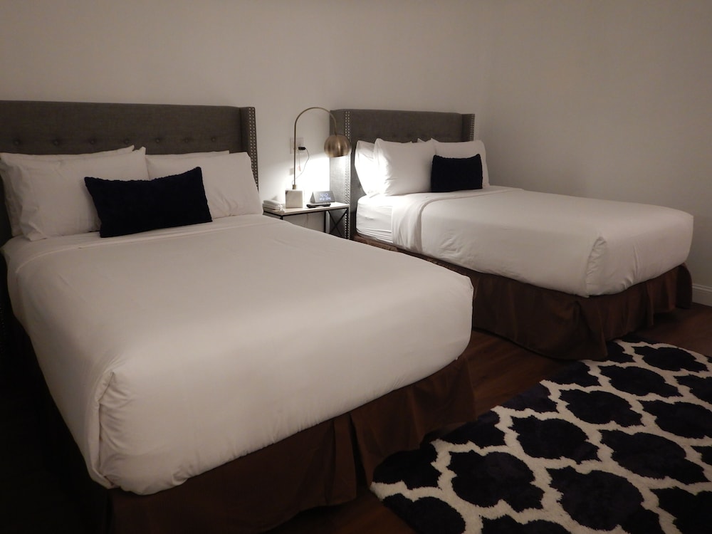 Standard Room, 2 Double Beds photo 1