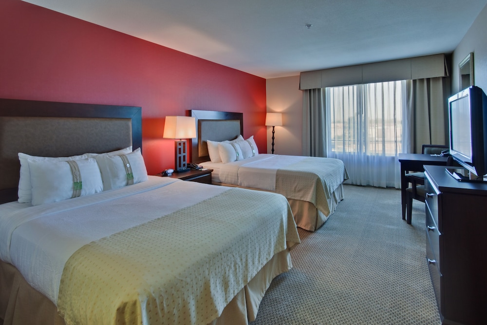 Suite, 1 Bedroom - Photo 3