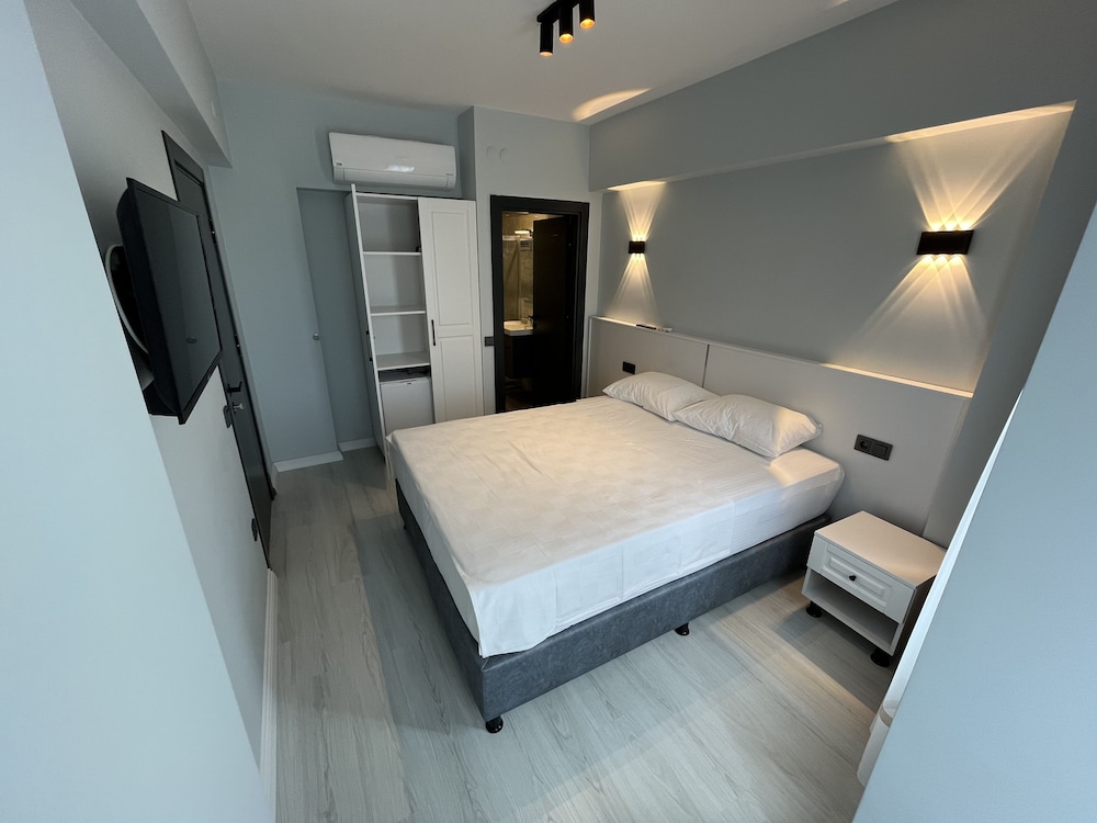 Standard Double Room photo 3