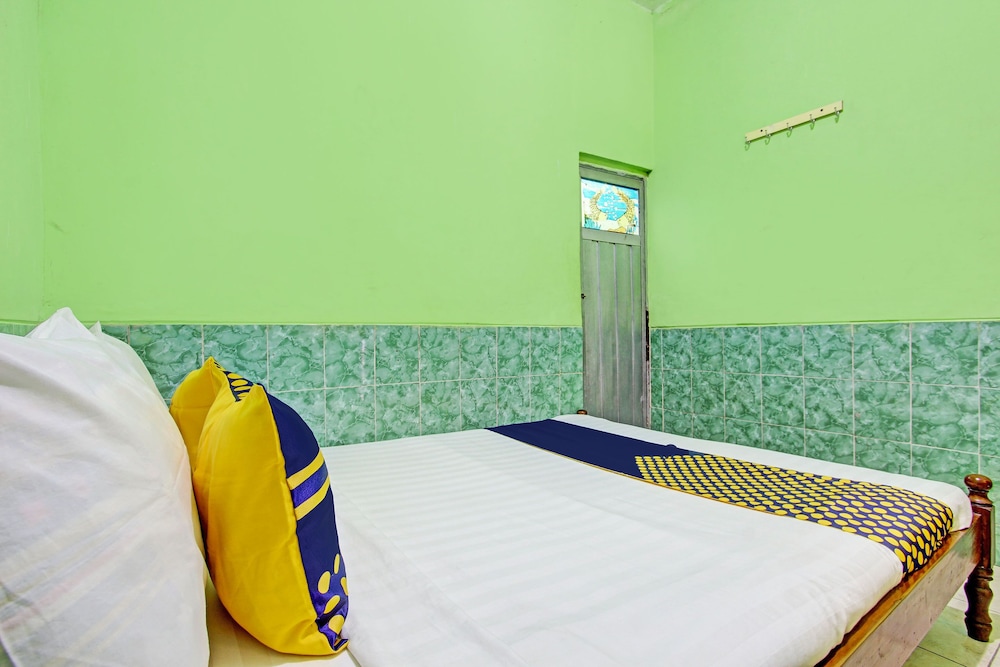 Economy Double Room photo 3
