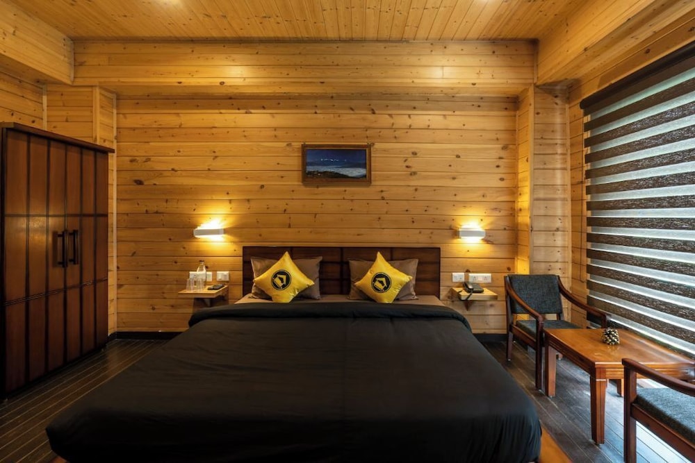 Superior Double Room with Balcony and Mountain View photo 1