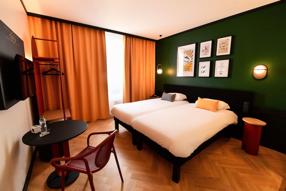 Room, 2 Twin Beds (Design) - Photo 2