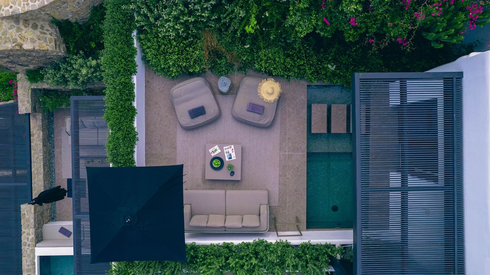 Noima Suite, Private Heated Pool, Sea View - Photo 5