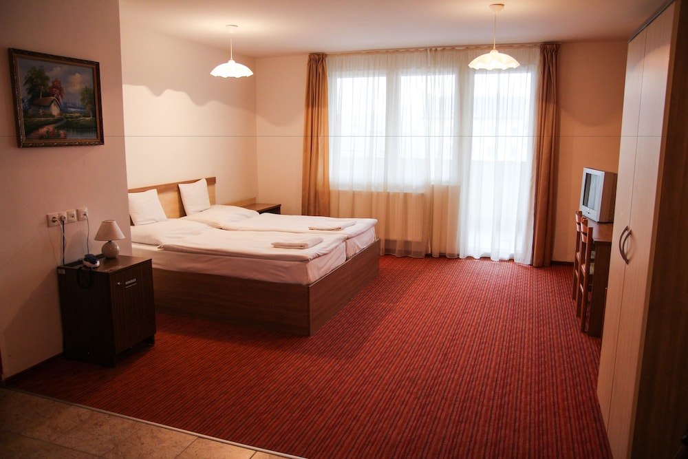 Standard Double Room - Photo 1