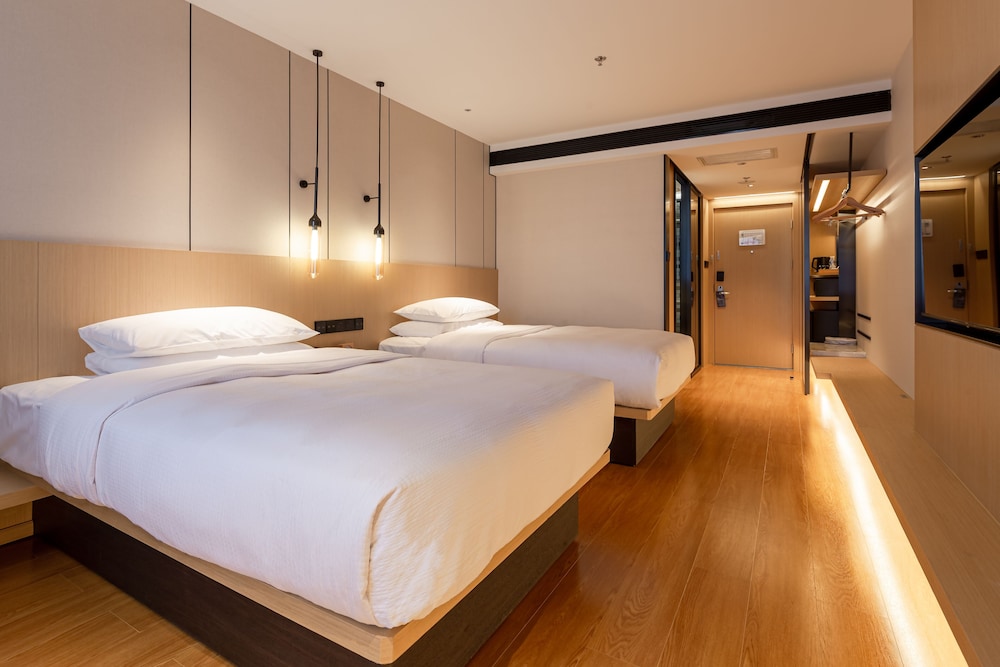 Superior Room, 2 Double Beds - Photo 2