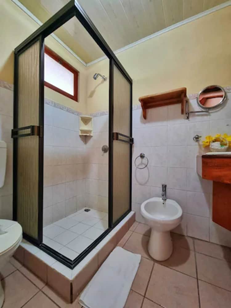 Standard Double Room, 1 King Bed photo 2