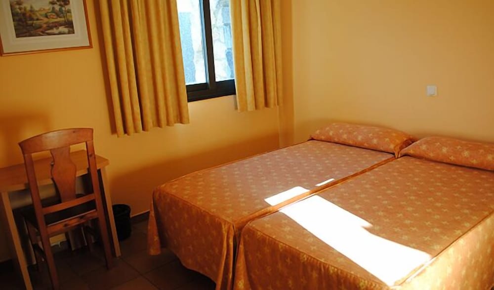Classic Twin Room photo 2