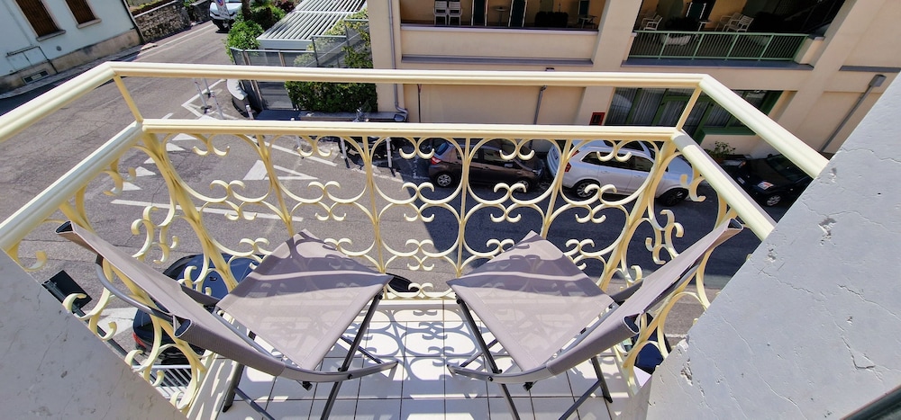Grand Double or Twin Room, Balcony photo 3