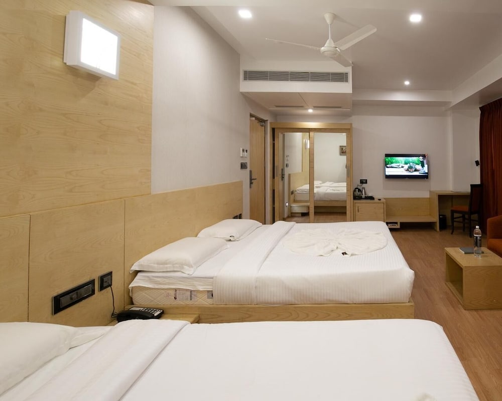 Family Quadruple Room - Photo 1