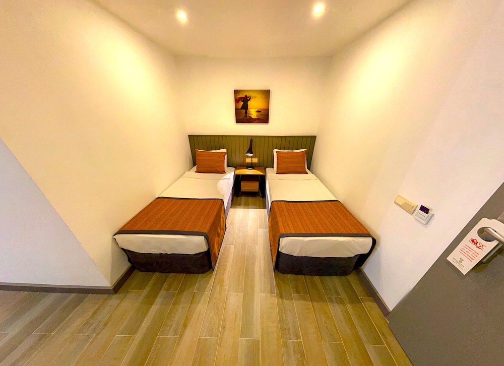 Family Room, Main Building photo 3