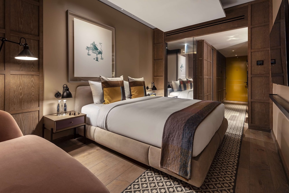 Exclusive King Room with One King Bed (Non Smoking)