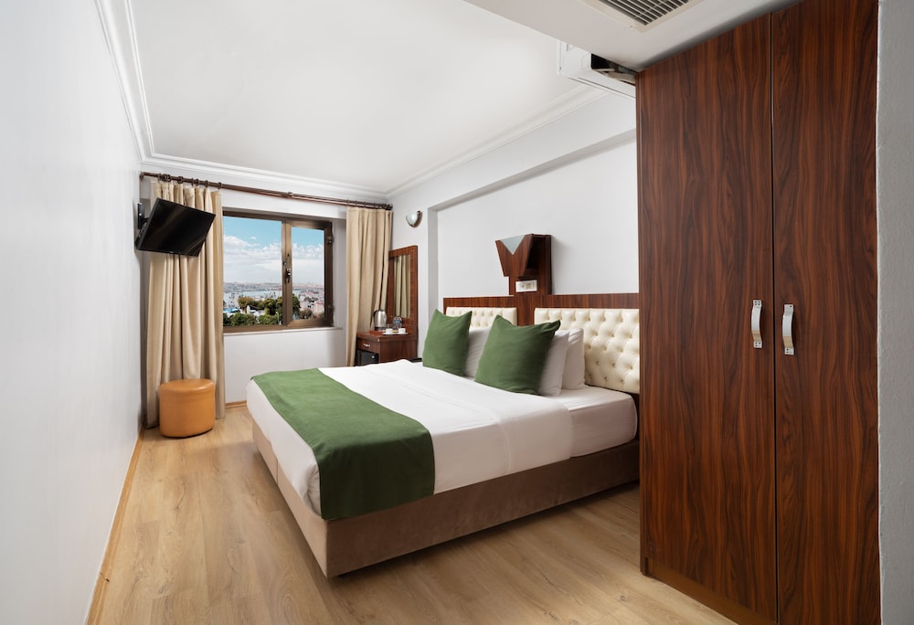 Standard Double or Twin Room, Sea View photo 1