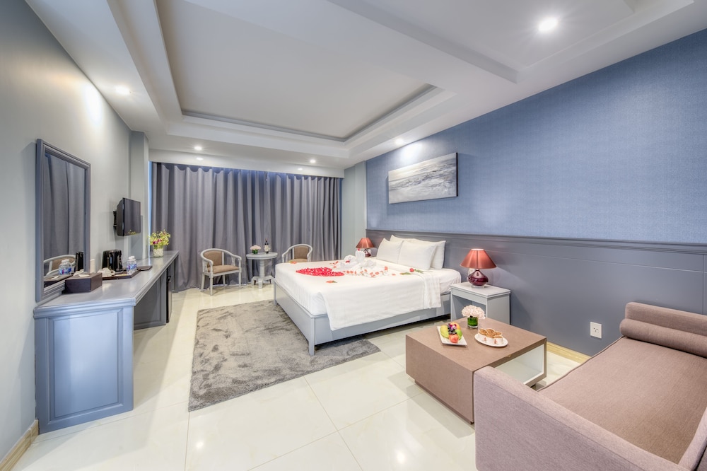 Deluxe Double Room, City View photo 3