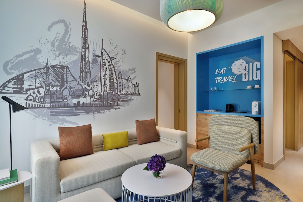 1 Bedroom Sea View Suite with Balcony, Executive Lounge Access, Free DXB Airport Transfer photo 2