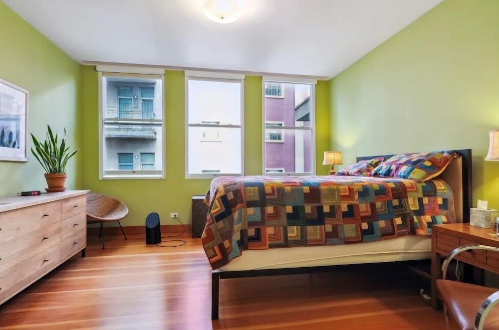 House, 2 Bedrooms photo 2