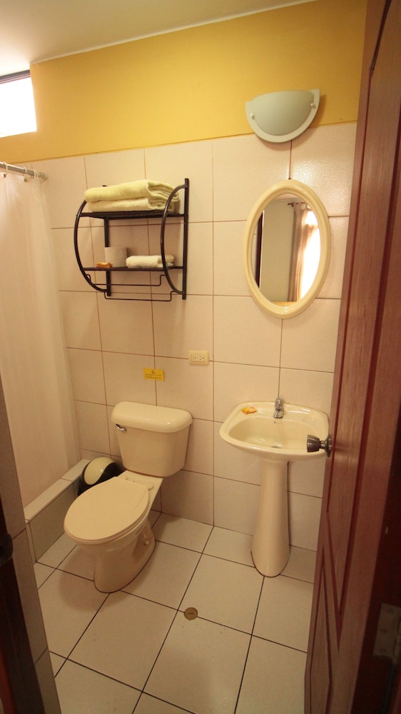 Standard Double Room, 1 Double Bed, Ensuite photo 2