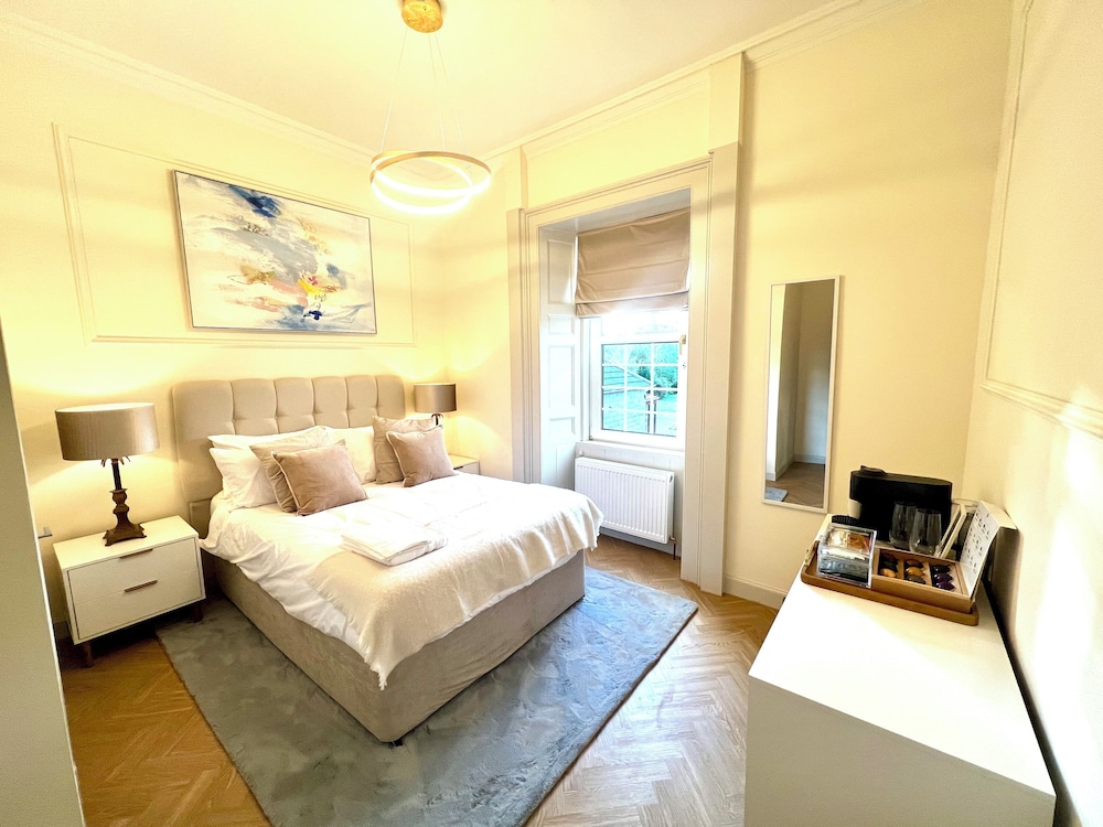 Deluxe Double Room, Non Smoking, Private Bathroom