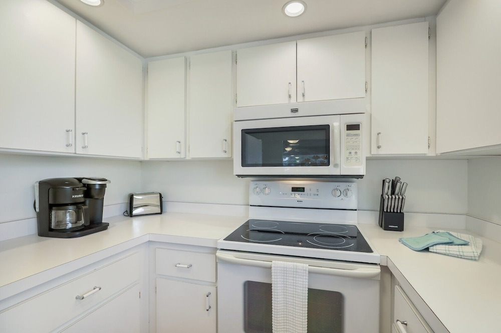 Condo, 2 Bedrooms photo 1