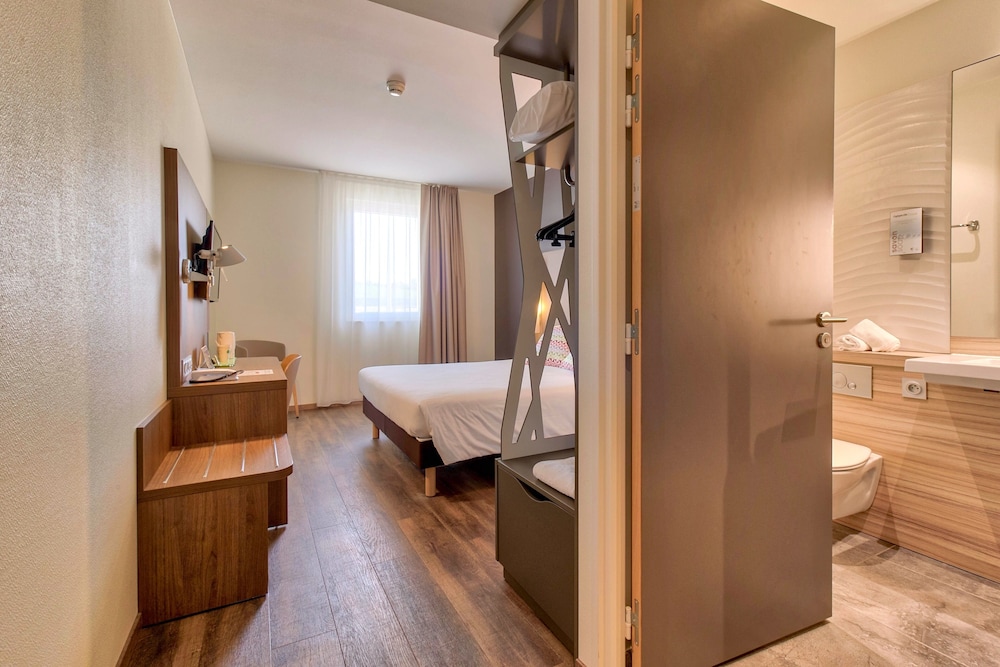 Standard Room, 1 Double Bed photo 3