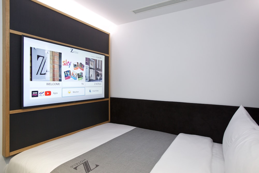 Double Room, No Windows