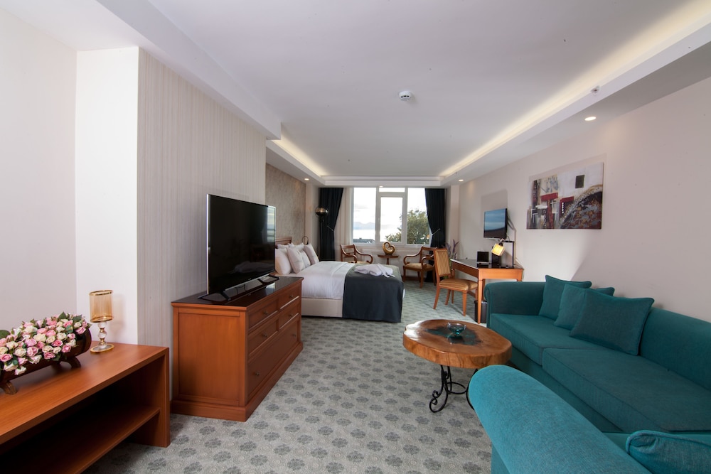Junior Suite, City View - Photo 1