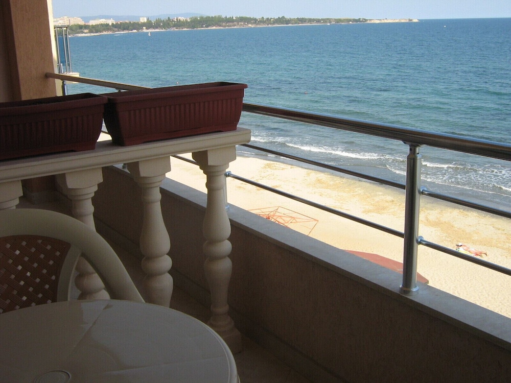 Apartment, 1 Bedroom, Sea View photo 2